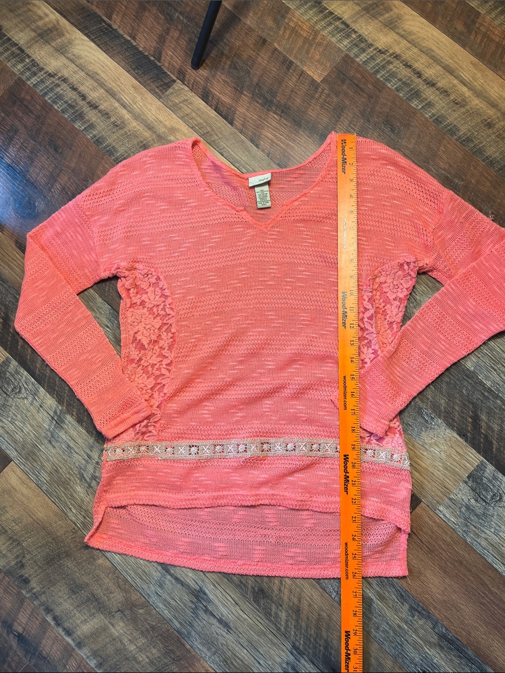 5/$25 Day Trip Corral knit Small Shirt box 38 - Picture 5 of 6